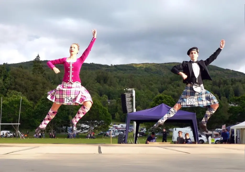 Highland Women's Dress