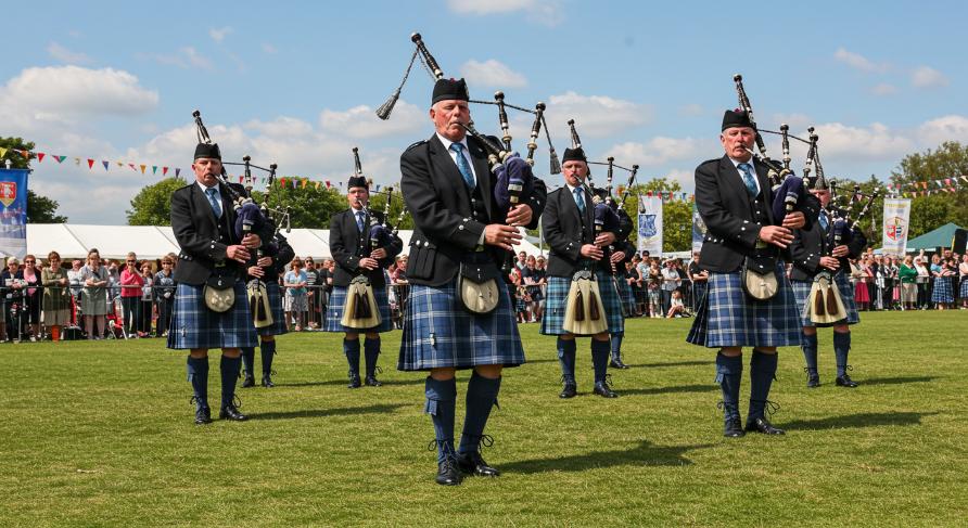 Tartan Kilts in the Fashion Industry: How Designers Are Reimagining a Classic Look