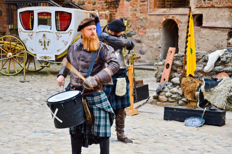 The Modern Gentleman’s Guide to Kilts: Breaking Stereotypes and Embracing Tradition