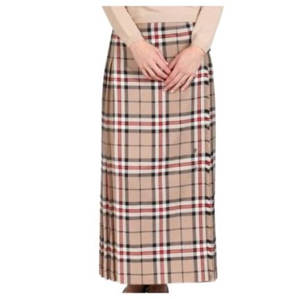 Women’s Full-Length Camel Tartan Skirt – Classic Plaid Maxi Skirt with Pleated Detail